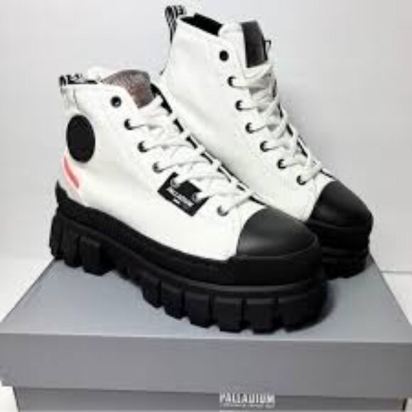Palladium Shoes - 1-NIB PALLADIUM WOMEN'S REVOLT HI TX BOOT